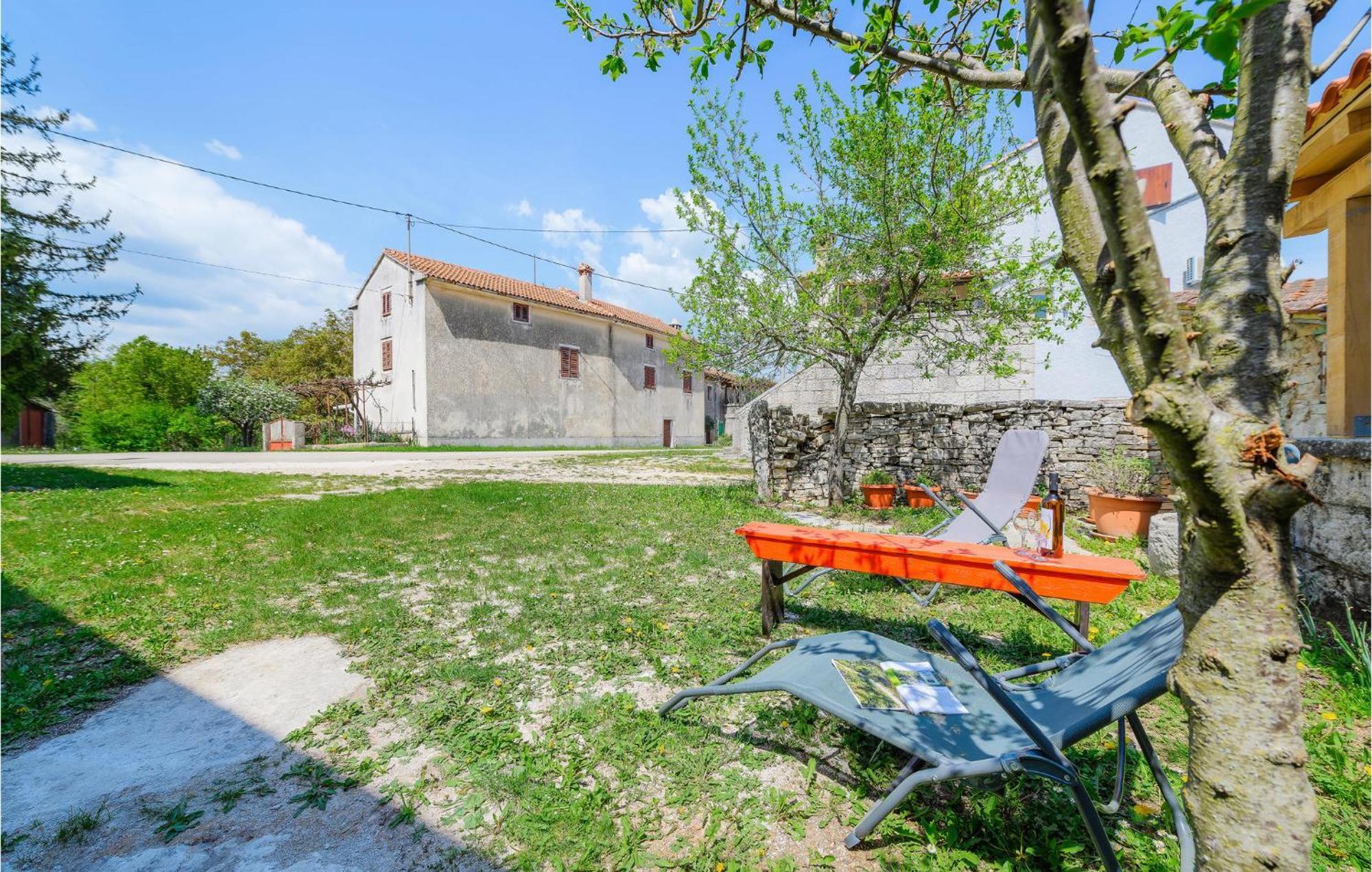 Cozy Home In Pazin With House A Panoramic View Extérieur photo